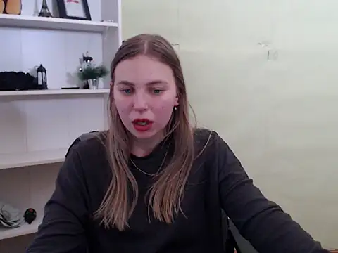 Snapshot of klerkarina chatting on 02/13/25, 06:20 klerkarina online show from 02/13/25, 06:20
