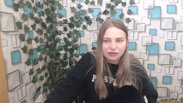 Snapshot of klerkarina chatting on 03/03/25, 06:04 klerkarina online show from 03/03/25, 06:04