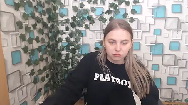 Snapshot of klerkarina chatting on 03/03/25, 09:33 klerkarina online show from 03/03/25, 09:33