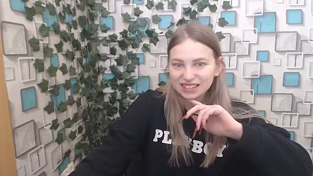 Snapshot of klerkarina chatting on 03/05/25, 05:40 klerkarina online show from 03/05/25, 05:40