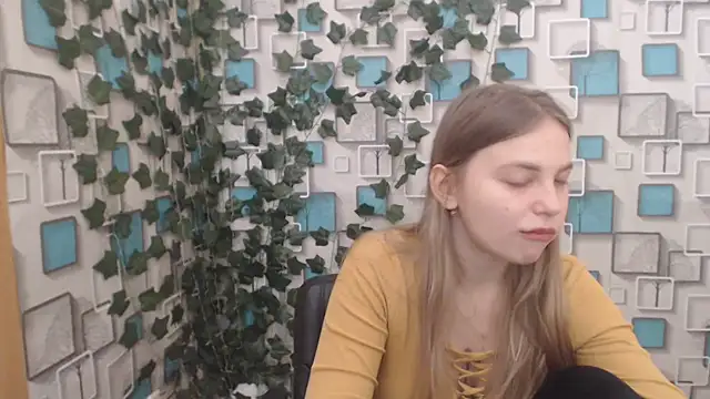 Snapshot of klerkarina chatting on 03/10/25, 05:43 klerkarina online show from 03/10/25, 05:43