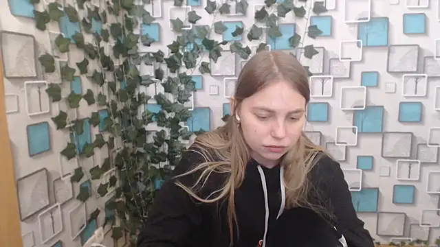 Snapshot of klerkarina chatting on 03/21/25, 09:23 klerkarina online show from 03/21/25, 09:23