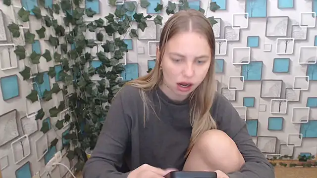 Snapshot of klerkarina chatting on 09/25/25, 04:49 klerkarina online show from 09/25/25, 04:49