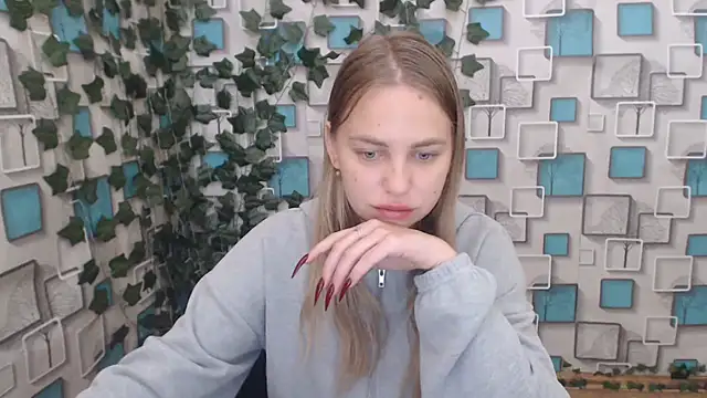 Snapshot of klerkarina chatting on 10/06/25, 05:05 klerkarina online show from 10/06/25, 05:05