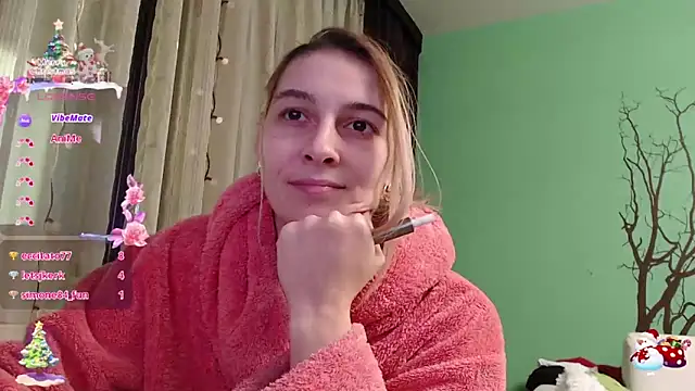 Snapshot of lovingfeetheels chatting on 12/12/24, 06:57 lovingfeetheels online show from 12/12/24, 06:57