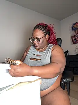 SexyHugeblackTitties online show from 11/12/25, 08:30