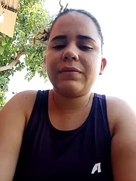 Snapshot of ValeriaSantos- chatting on 12/21/25, 08:38 ValeriaSantos- online show from 12/21/25, 08:38