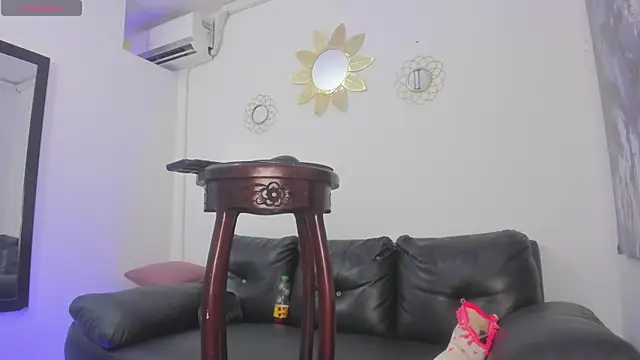 Sophia Cameron online show from 01/20/25, 04:32