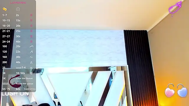 Snapshot of Linda4Petite chatting on 09/19/25, 06:08 Linda4Petite online show from 09/19/25, 06:08