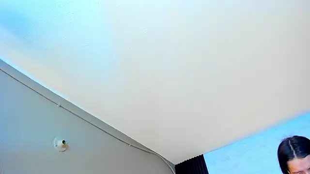 Snapshot of Linda4Petite chatting on 10/14/25, 06:20 Linda4Petite online show from 10/14/25, 06:20