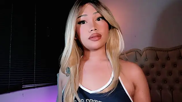 Snapshot of BoaHancockx chatting on 11/23/25, 09:14 BoaHancockx online show from 11/23/25, 09:14