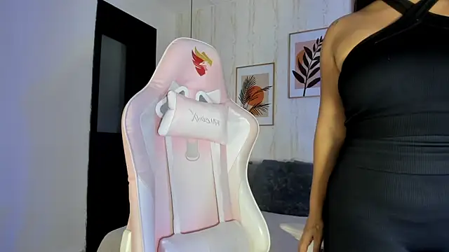 Snapshot of CameronCollins_ chatting on 09/17/25, 07:48 CameronCollins online show from 09/17/25, 07:48