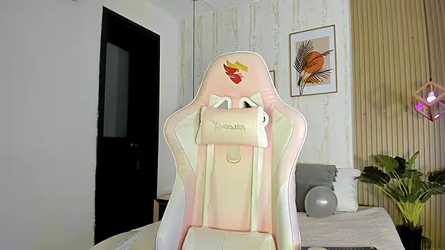 Snapshot of CameronCollins_ chatting on 10/30/25, 07:47 CameronCollins online show from 10/30/25, 07:47