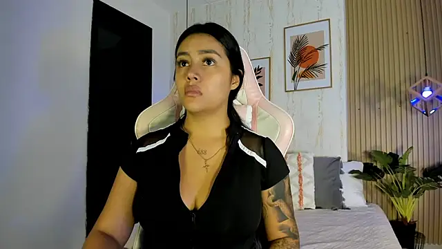 Snapshot of CameronCollins_ chatting on 11/06/25, 07:26 CameronCollins online show from 11/06/25, 07:26