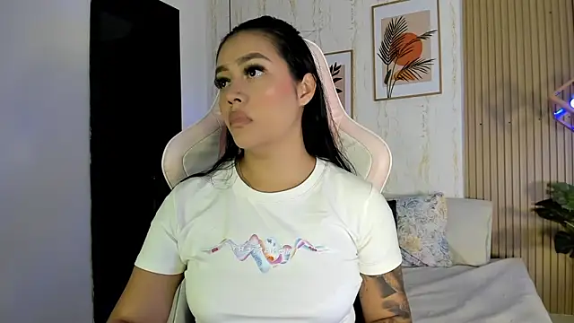 Snapshot of CameronCollins_ chatting on 11/21/25, 07:34 CameronCollins online show from 11/21/25, 07:34