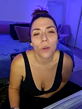 Ellie-L-Elizabeth online show from 11/06/25, 04:02