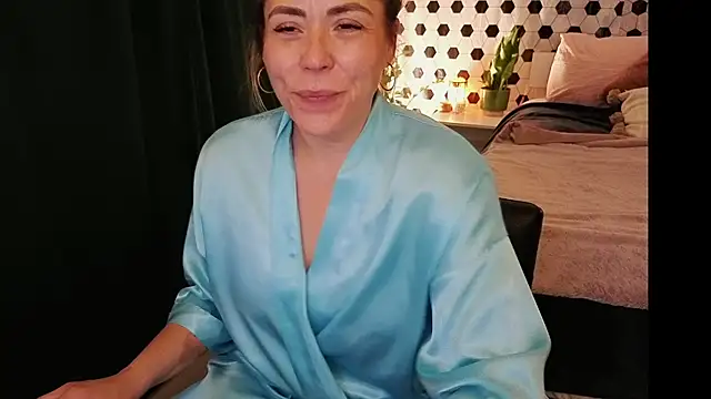 Ellie-L-Elizabeth online show from 07/11/26, 04:04