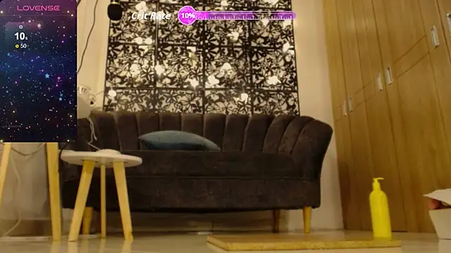 Snapshot of evelaurent chatting on 05/25/26, 05:30 evelaurent online show from 05/25/26, 05:30