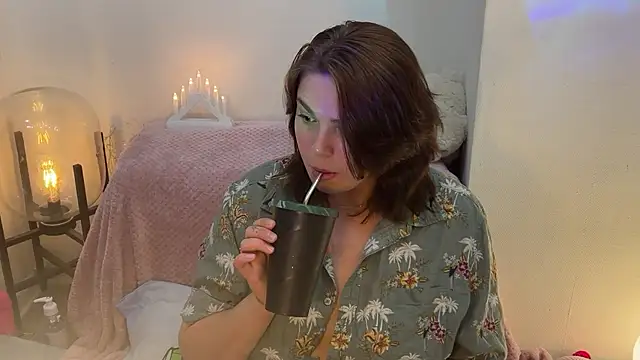 LadyHotHotXz online show from 07/04/26, 08:15