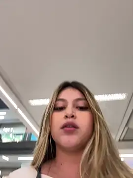 lunablossom  online show from 03/21/25, 12:18