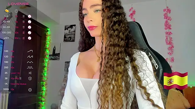 Snapshot of gabrielatafur_ chatting on 11/09/25, 02:15 gabrielatafur online show from 11/09/25, 02:15