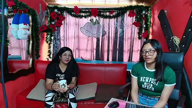 lesbiancuple online show from 01/03/25, 02:08