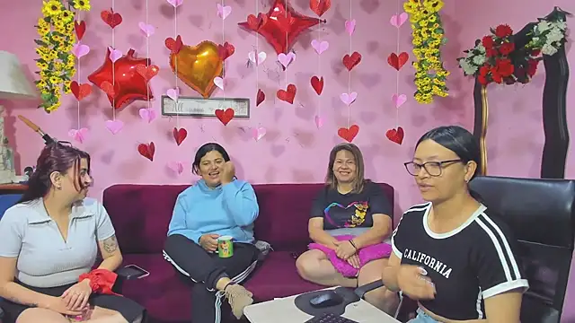 Snapshot of lesbiancuple chatting on 02/07/26, 12:09 lesbiancuple online show from 02/07/26, 12:09