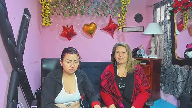Snapshot of lesbiancuple chatting on 02/20/26, 11:54 lesbiancuple online show from 02/20/26, 11:54