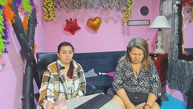 Snapshot of lesbiancuple chatting on 03/02/26, 11:50 lesbiancuple online show from 03/02/26, 11:50