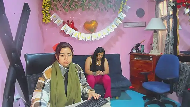 Snapshot of lesbiancuple chatting on 03/09/26, 11:47 lesbiancuple online show from 03/09/26, 11:47