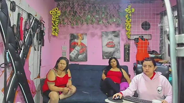 Snapshot of lesbiancuple chatting on 05/15/26, 12:34 lesbiancuple online show from 05/15/26, 12:34