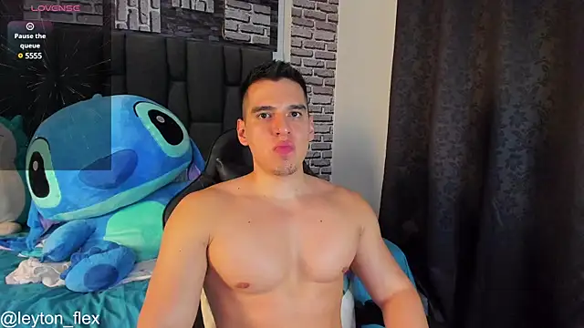 leyton flex online show from 01/17/25, 02:39