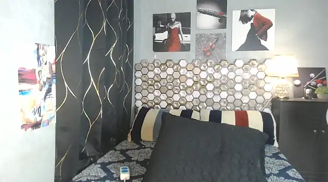 Snapshot of Hot_Metallica69 chatting on 02/06/25, 06:29 Hot Metallica69 online show from 02/06/25, 06:29