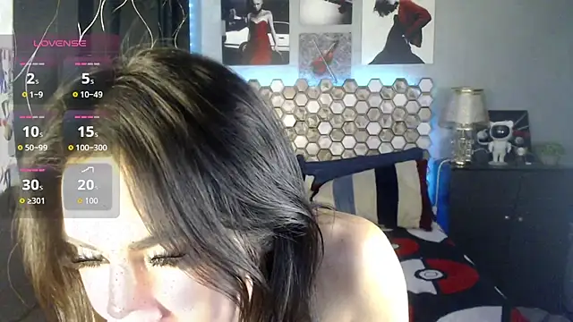 Snapshot of Hot_Metallica69 chatting on 09/28/25, 05:07 Hot Metallica69 online show from 09/28/25, 05:07