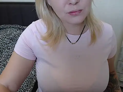 leeilawow online show from 09/10/25, 06:24