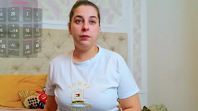 KarinaNoir online show from 10/14/25, 03:51