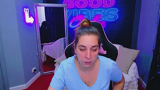 KarinaNoir online show from 07/28/26, 03:46