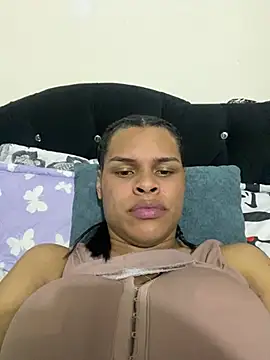 Snapshot of _diamondpamela chatting on 04/12/26, 01:54 diamondpamela online show from 04/12/26, 01:54