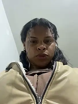 Snapshot of _diamondpamela chatting on 04/20/26, 04:04 diamondpamela online show from 04/20/26, 04:04
