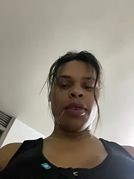 Snapshot of _diamondpamela chatting on 05/19/26, 01:56 diamondpamela online show from 05/19/26, 01:56