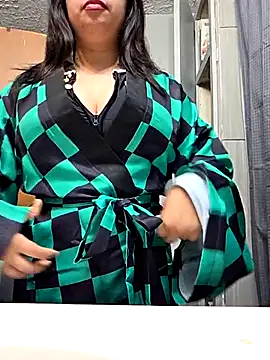 AriannaPena online show from 10/19/25, 10:32