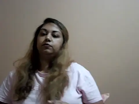 bellachow10 online show from 11/08/25, 05:34