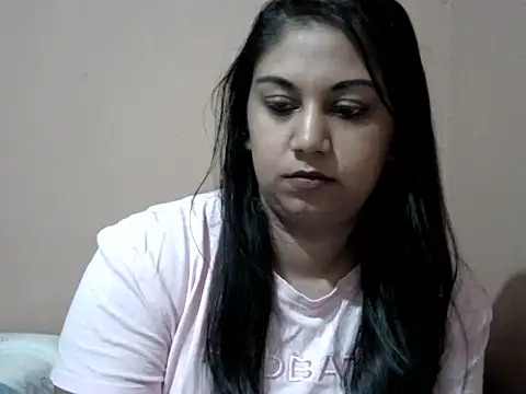 Snapshot of bellachow10 chatting on 02/13/26, 07:54 bellachow10 online show from 02/13/26, 07:54