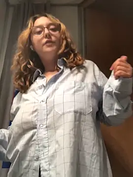 NaughtyRapunzel7 online show from 09/26/25, 09:41