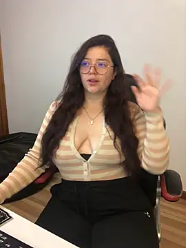 kayortiiz online show from 05/02/26, 11:21