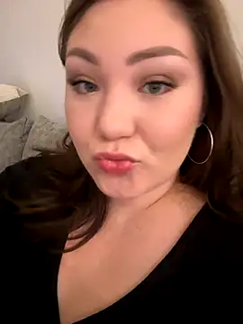 Snapshot of RosieDixx chatting on 11/09/25, 06:12 RosieDixx online show from 11/09/25, 06:12