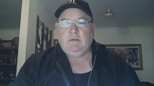 Snapshot of HOTANAL chatting on 09/20/25, 11:39 HOTANAL online show from 09/20/25, 11:39