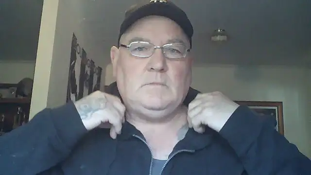 Snapshot of HOTANAL chatting on 09/22/25, 10:23 HOTANAL online show from 09/22/25, 10:23