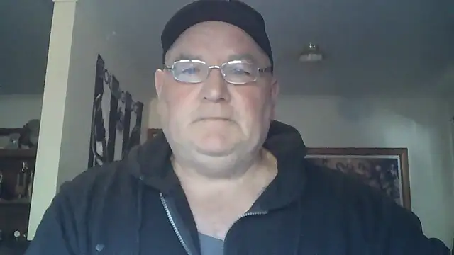 Snapshot of HOTANAL chatting on 10/15/25, 10:10 HOTANAL online show from 10/15/25, 10:10