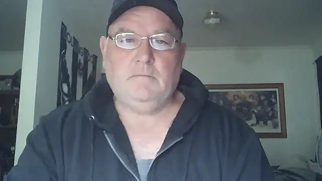 Snapshot of HOTANAL chatting on 10/31/25, 10:44 HOTANAL online show from 10/31/25, 10:44